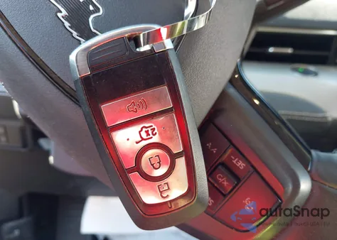 2021 Ford Mustang Mach-E Select z USA, uszkodzony, nr VIN 3FMTK1RMXMMA35520